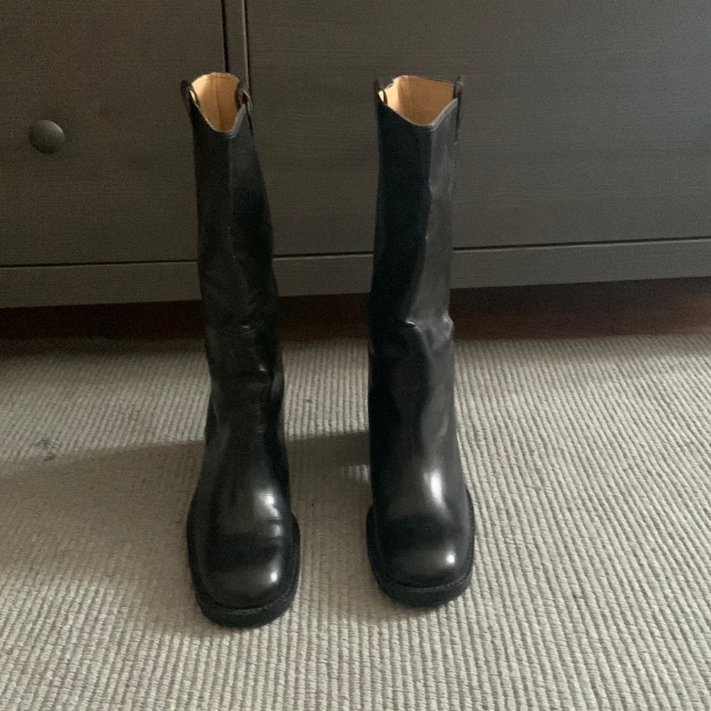 Black pull on heeled boots